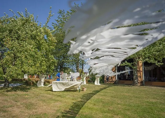 Rosenhagen In The Estate Barn * Thorstorf